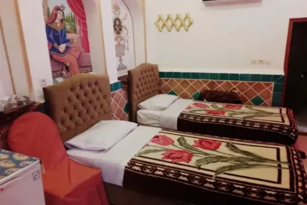 اقامتگاه سنتی علی بابا یزد