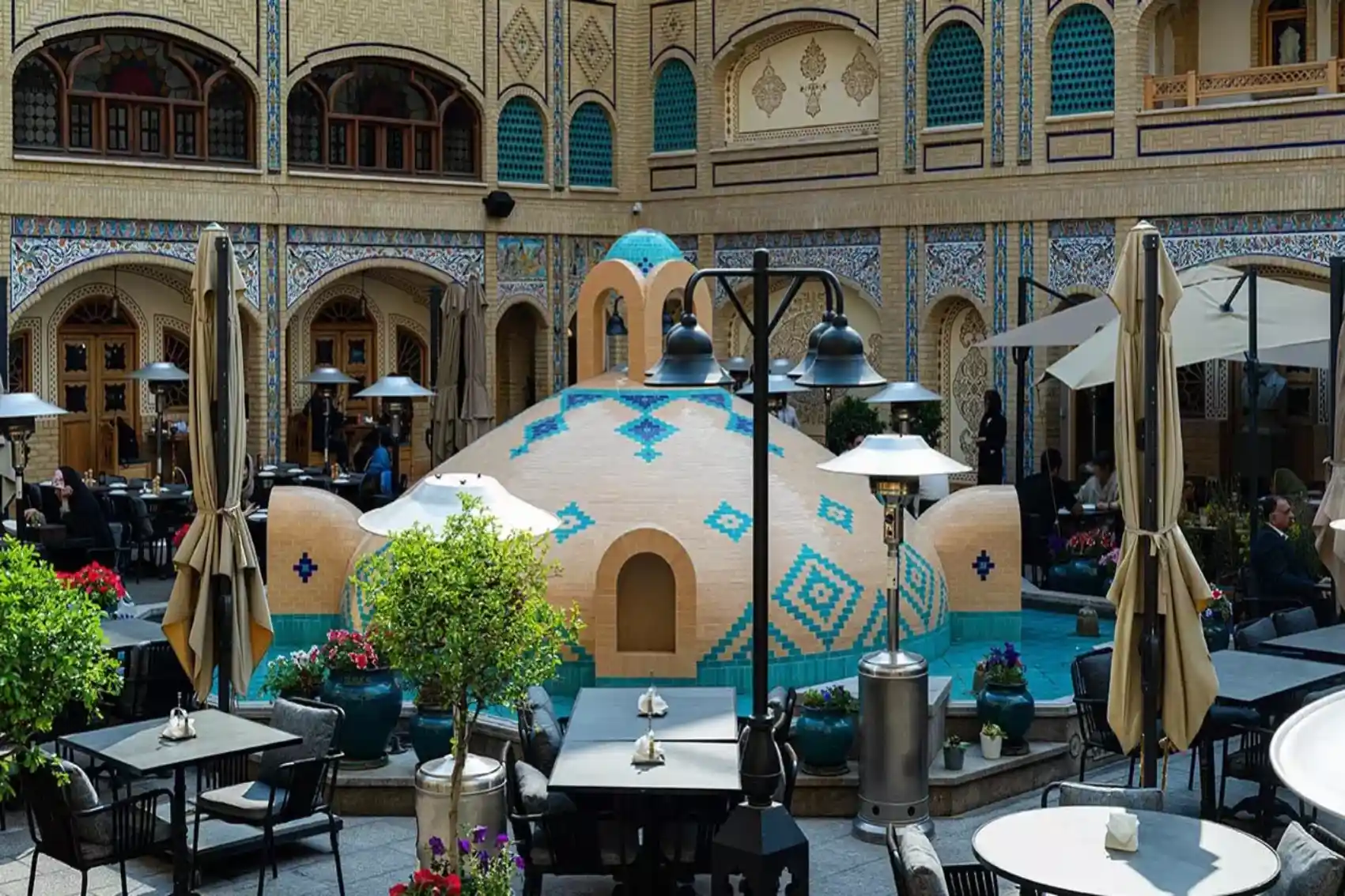 هتل سنتی گران میراث رشیدیه تهران