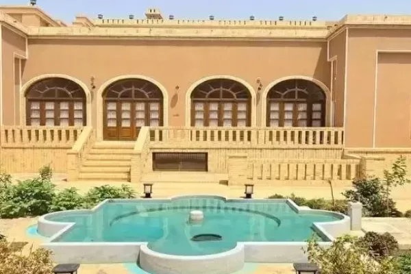 اقامتگاه بومگردی خانه حقیقت یزد