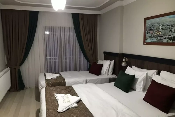 اتاق تریپل هتل کامفورت سوئیت وان